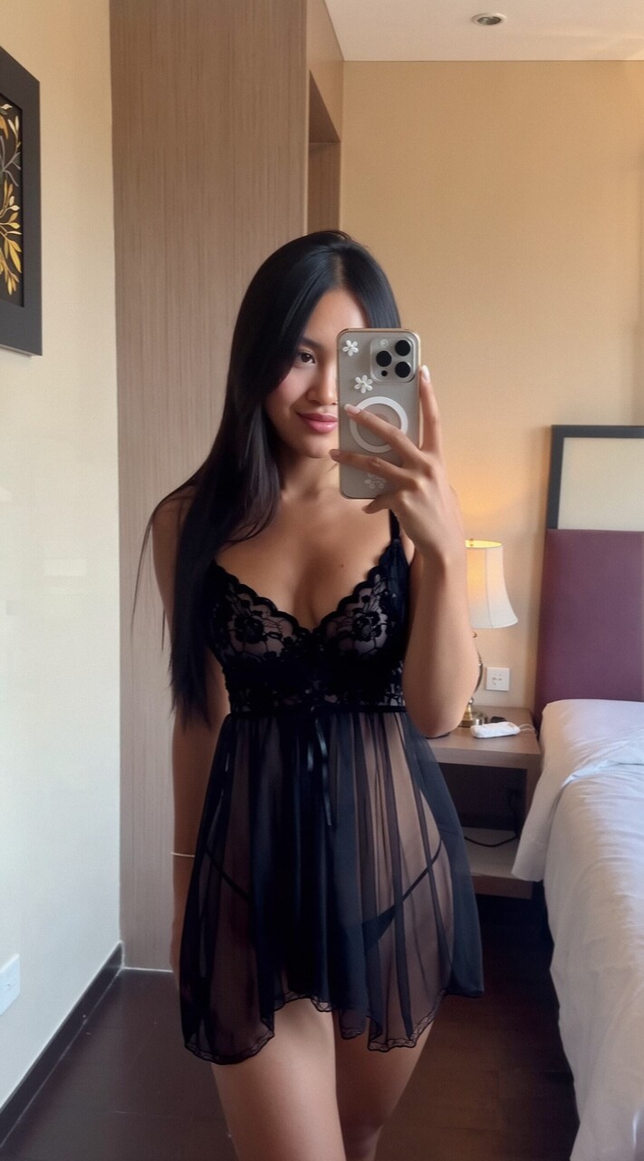 Sultry Siren in Black Lace photo 17