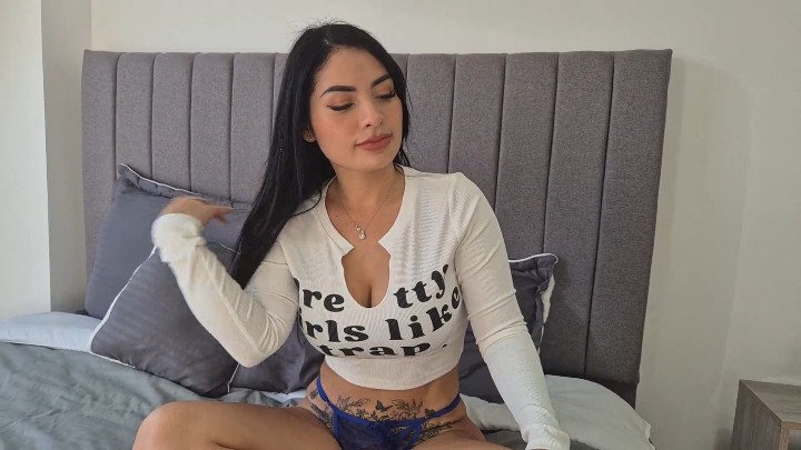 Colombian Influencer Gets Horny When She Puts My Cock In Her Mouth