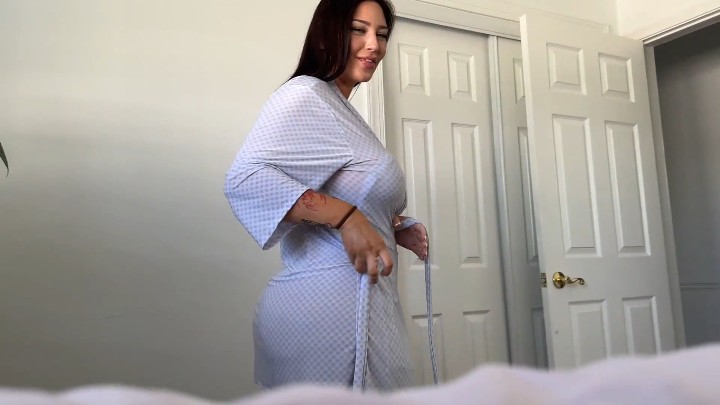 Busty Big Step Sister Shares The Bed ~ Vivian Taylor ~ Household Fantasy ~ Scott Stark